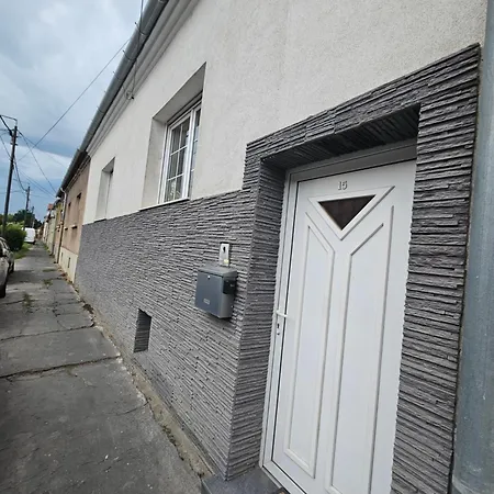 Luxus * Szombathely